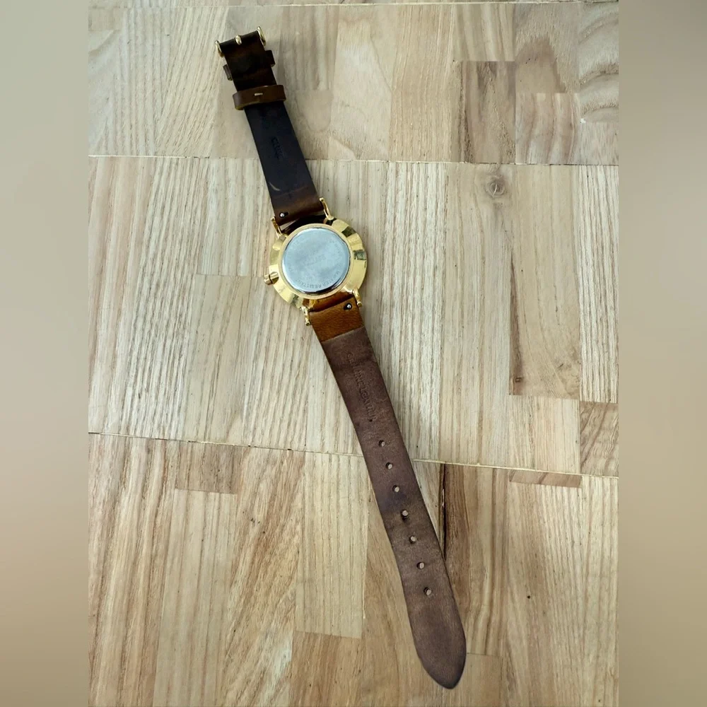 Cluse ladies gold tone brown leather watch NEW BATTERY